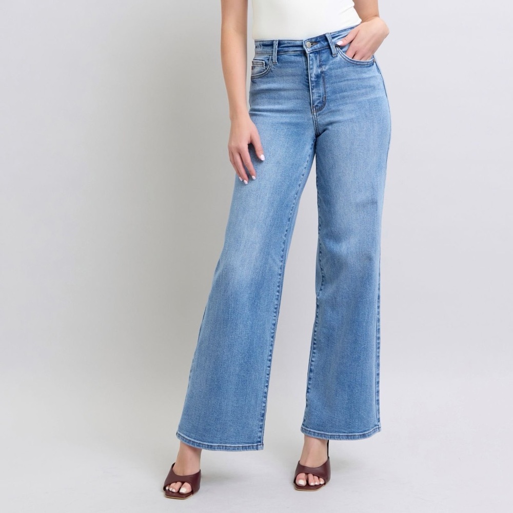 Judy Blue Full Size Wide Leg Jeans with Pockets